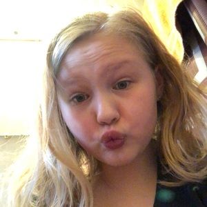 Meet your Posher, Hailey